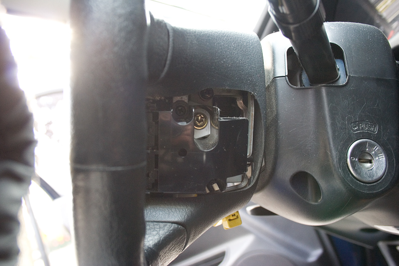 How to remove honda integra steering wheel