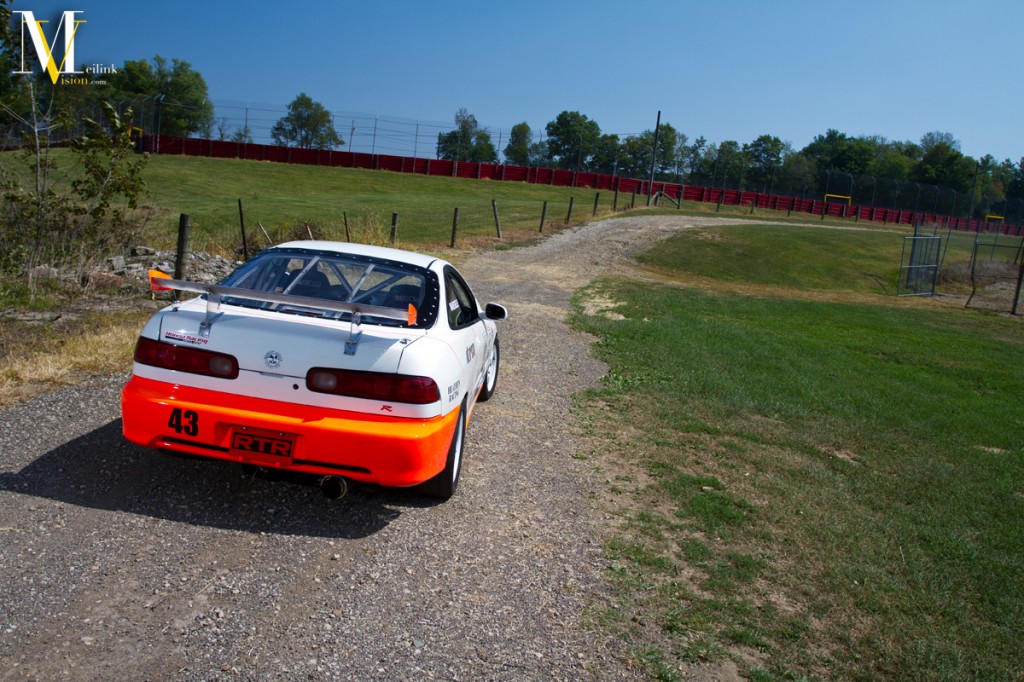field_rear_threequarter_wide
