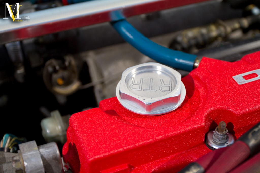 rtr_oilcap