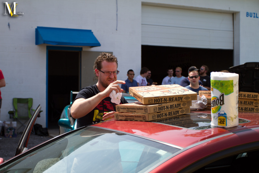jond_with_pizza